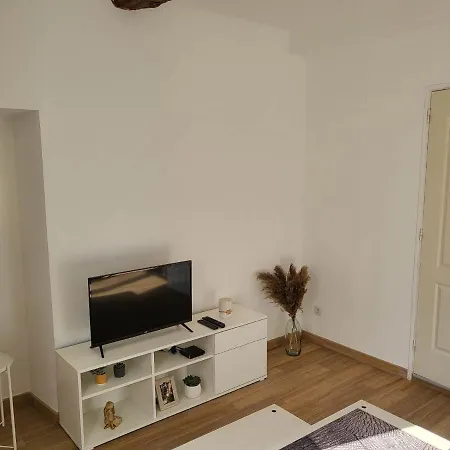 Sur Le Port De * Toulon